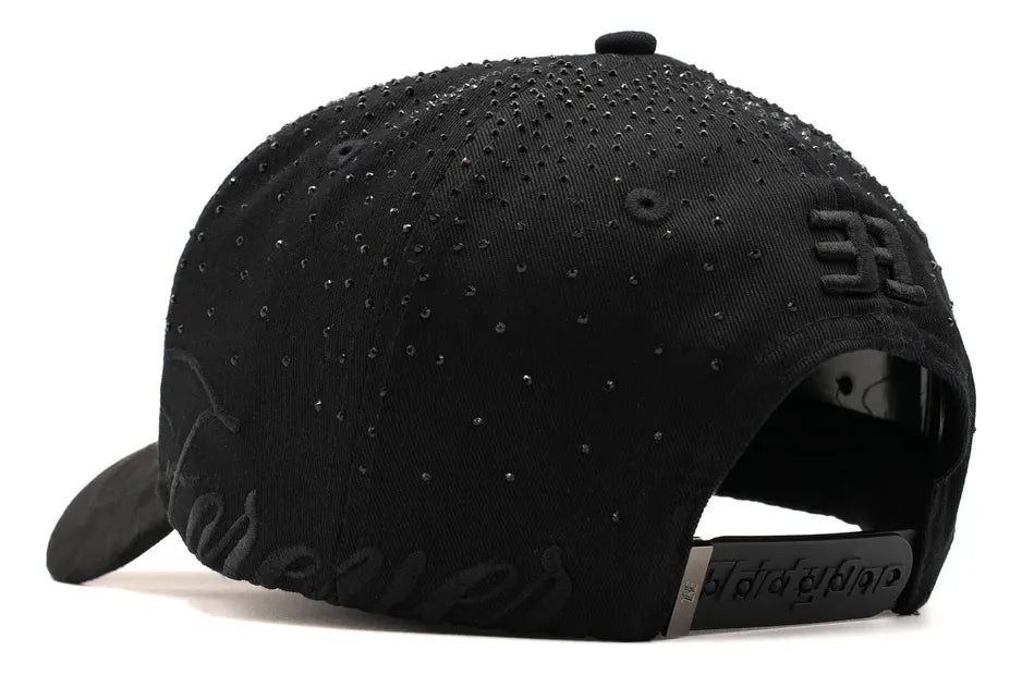 31 Hats Forever Black
