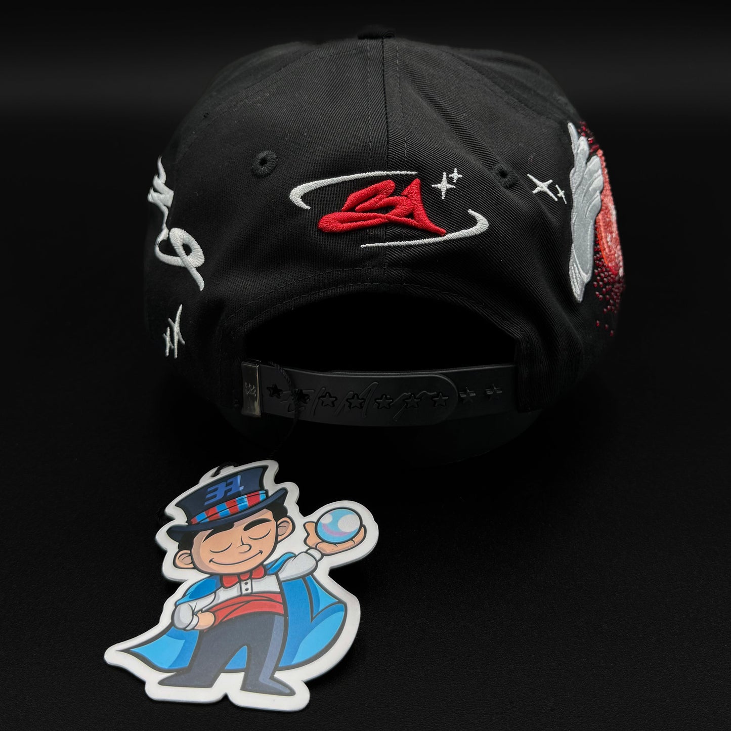31 Hats Mago Roja