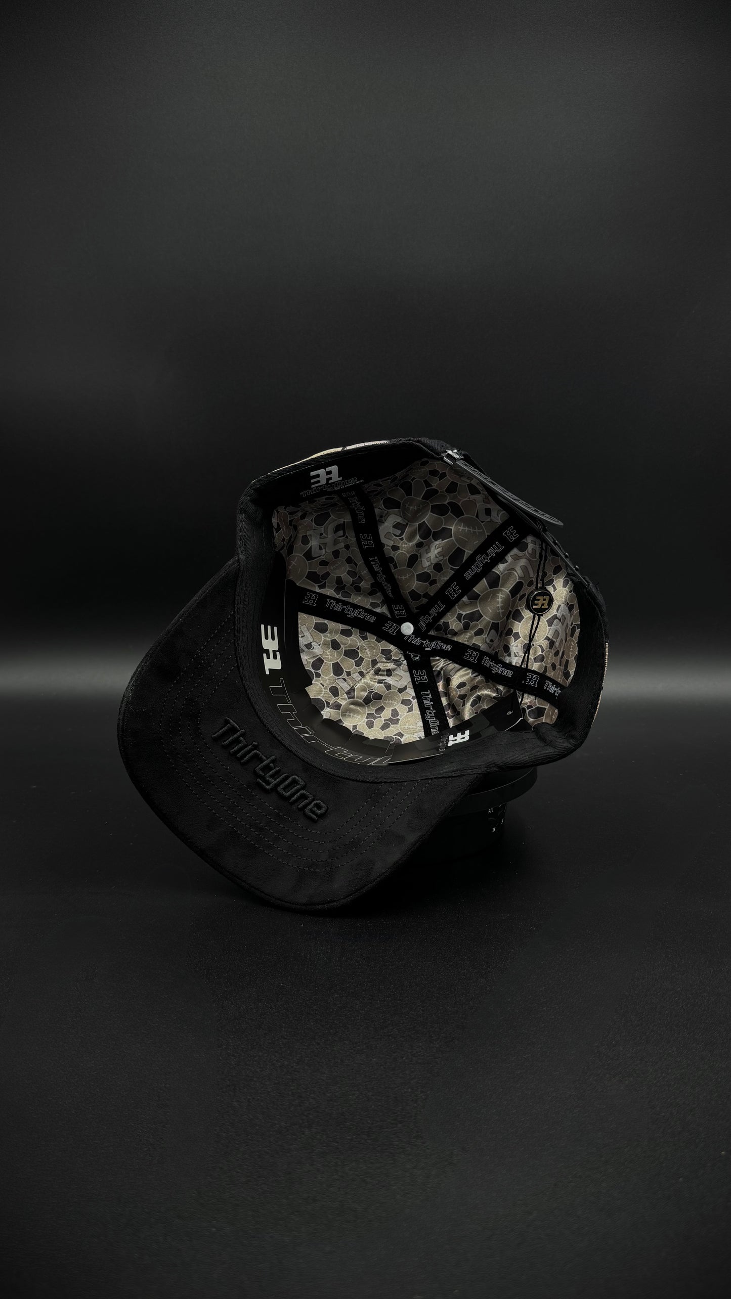 Gorra 31 Hats Murakami